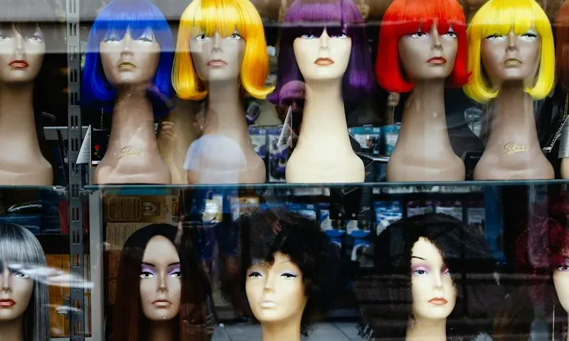 Industri rambut dan bulu mata